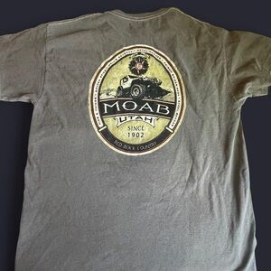 Moab Utah Graphic Tee - Gray